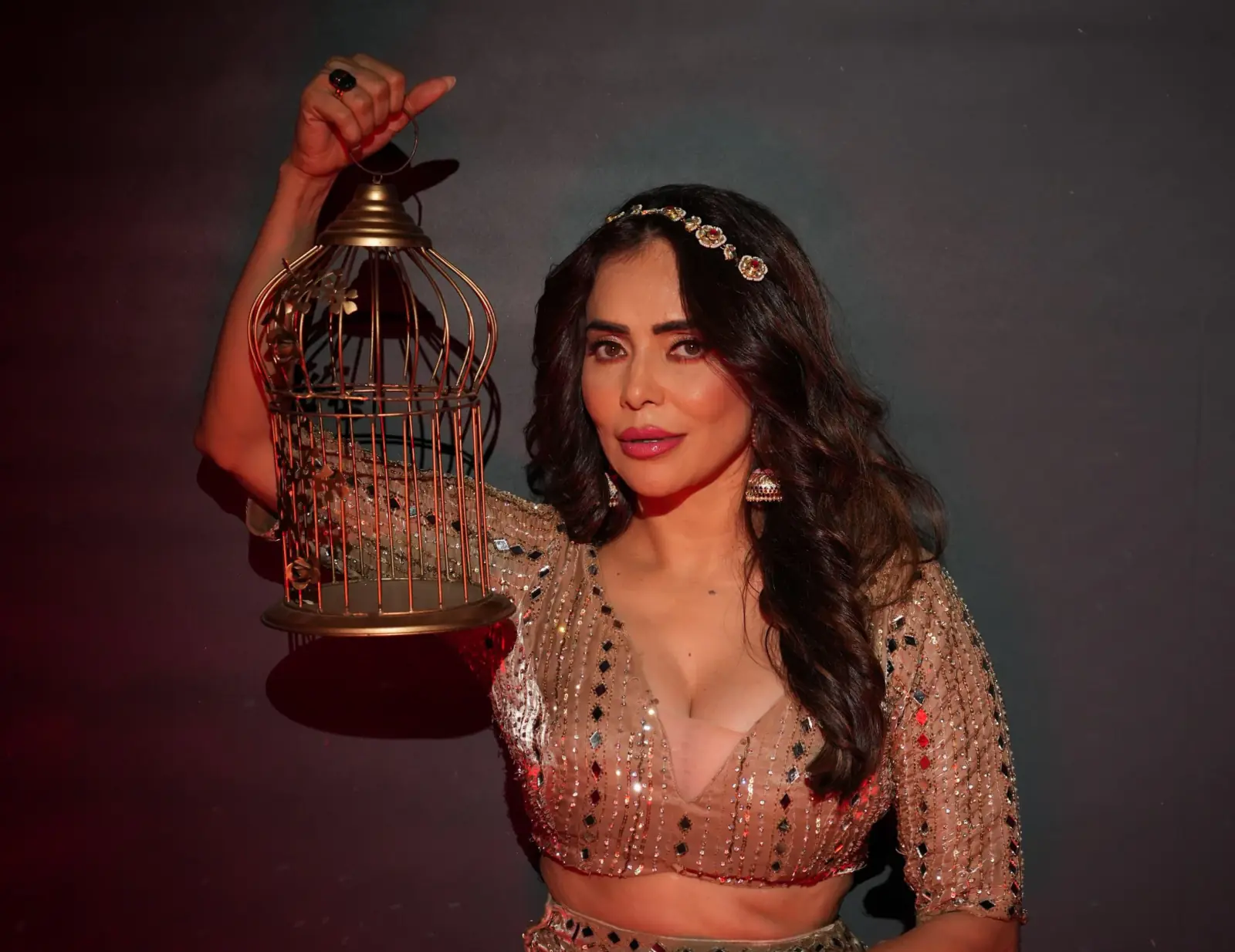 निकिता रावल ने कहा, 'मैं पूरी तरह से चमकदार महसूस कर रही हूं'